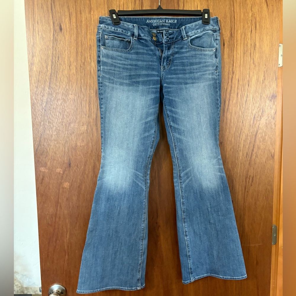 American Eagle Women's Flare Jeans Faded Blue